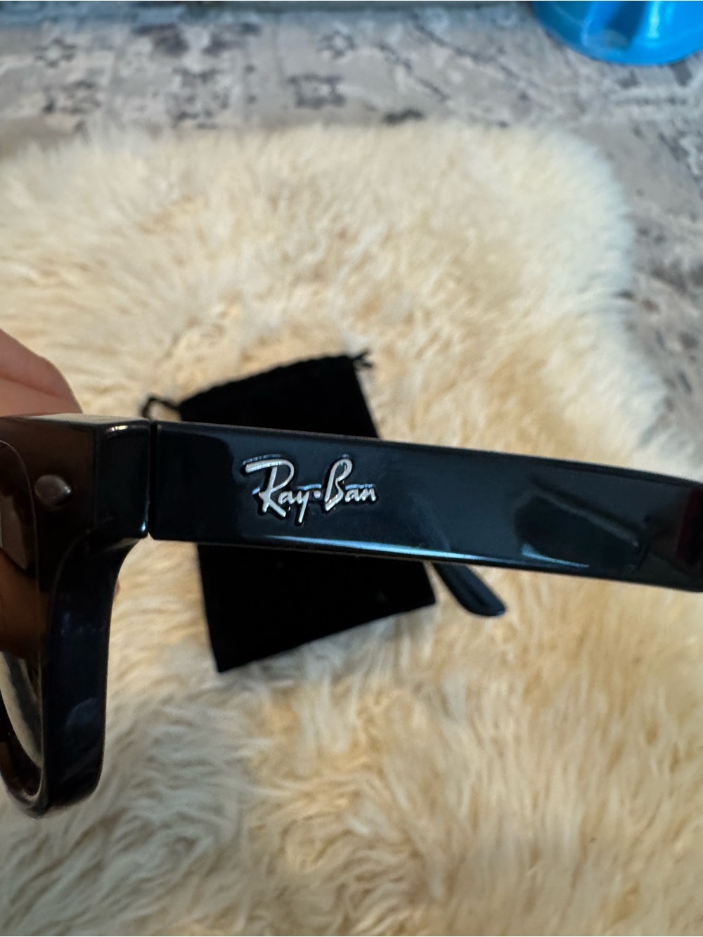 Ray-Ban jr Kids Black Frame Sunglasses with Dark Lenses - Picture 3 of 5